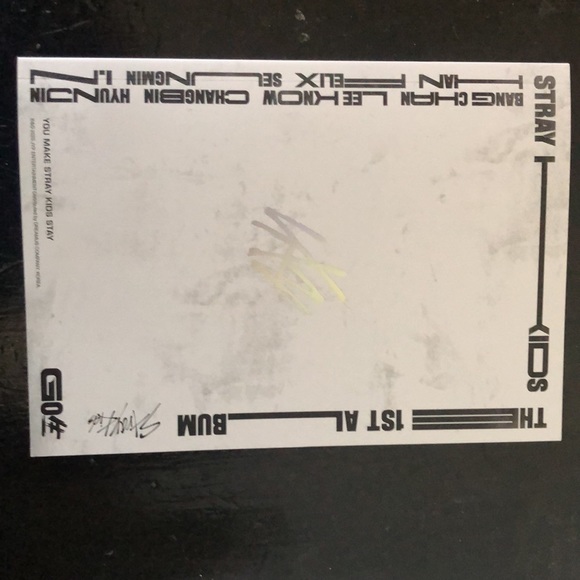 Stray Kidz album - Picture 2 of 2
